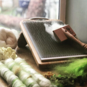 KNOW YOUR WOOL, SPIN YOUR WOOL – CARDING, COMBING AND BLENDING – A PREP PRIMER</br>with Tami Fuller</br>9:00 am – 11:00 am