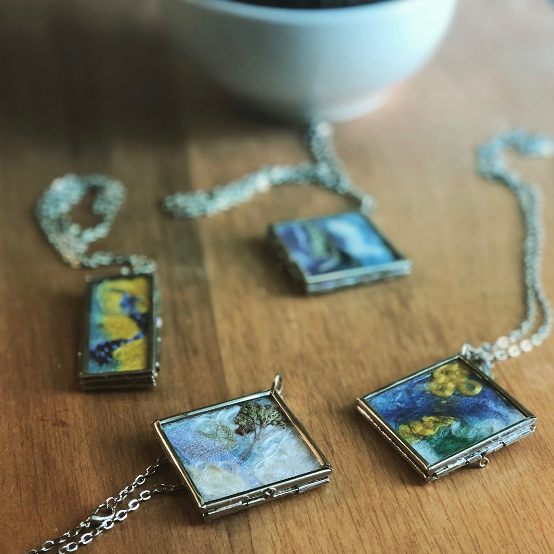Tami Fuller_tiny necklaces